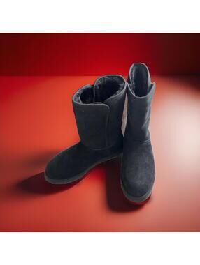 UGG Classic II Genuine Shearling Lined Tall Suede Boot Black Women Size 6